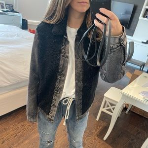 NWT Levi’s black Sherpa & denim jacket